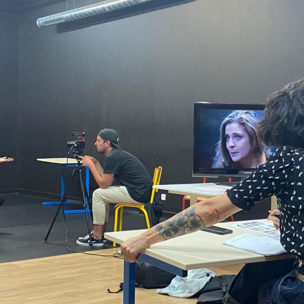 Acteur face à un directeur de casting